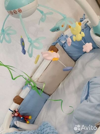 Мобиль в кроватку музыкальный