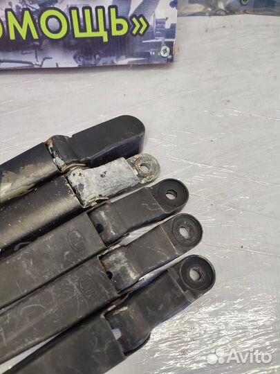 Поводок дворника Renault Logan