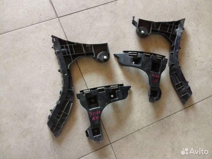 Крепление заднего бампера на Volvo XC60