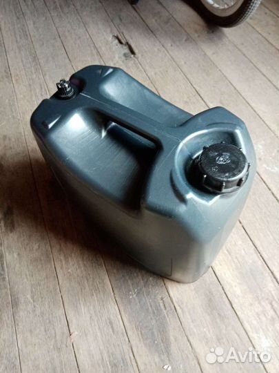 Канистра пластиковая