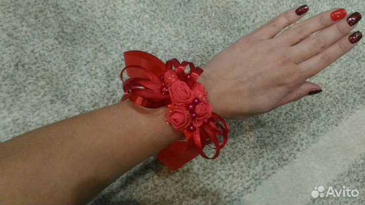 Бутоньерки браслеты