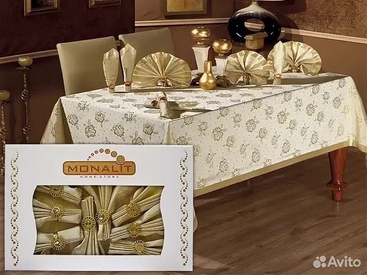 Скатерть с салфетками Monalit на 8 персон