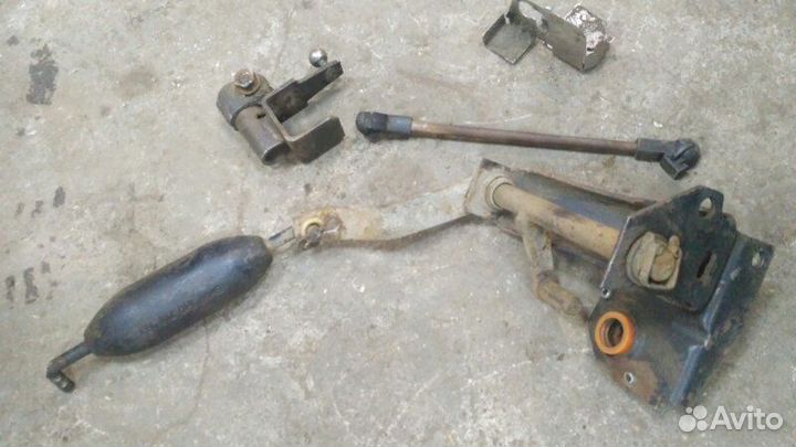 Кронштейн кпп Volkswagen Vento 1991-1997