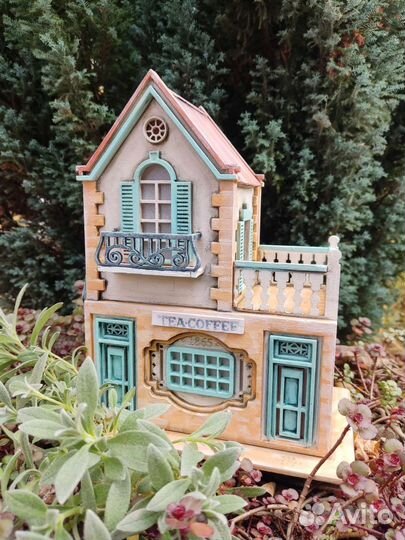 Светильник домик деревянный, кашпо