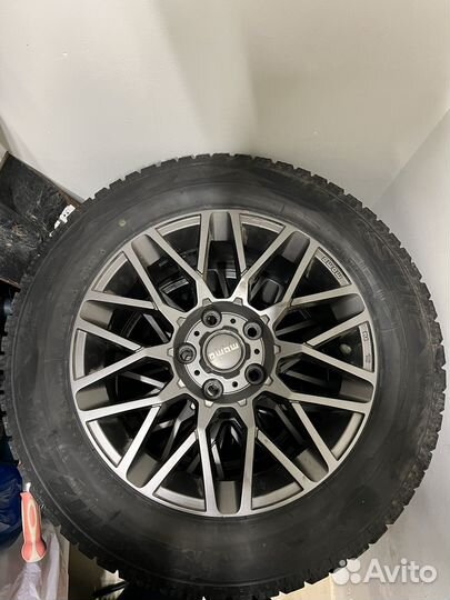 Bridgestone Blizzak Spike-02 215/60 R16 95T