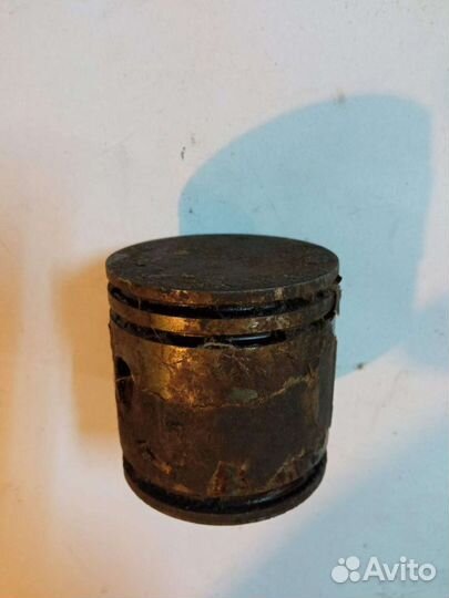 Поршень маленький 5 см. (новый)