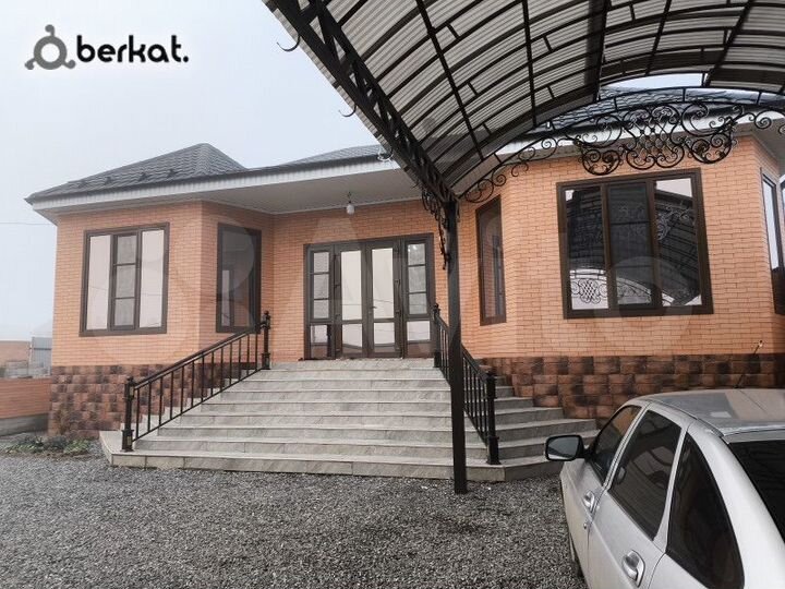 Дом 189 м² на участке 6 сот.