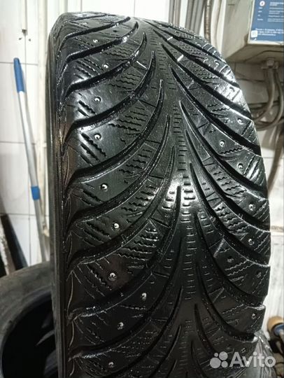 Sava Eskimo Stud 215/60 R16 99T