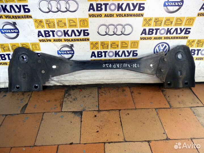 Кронштейн подрамника Вольво S80-2 XC70-2