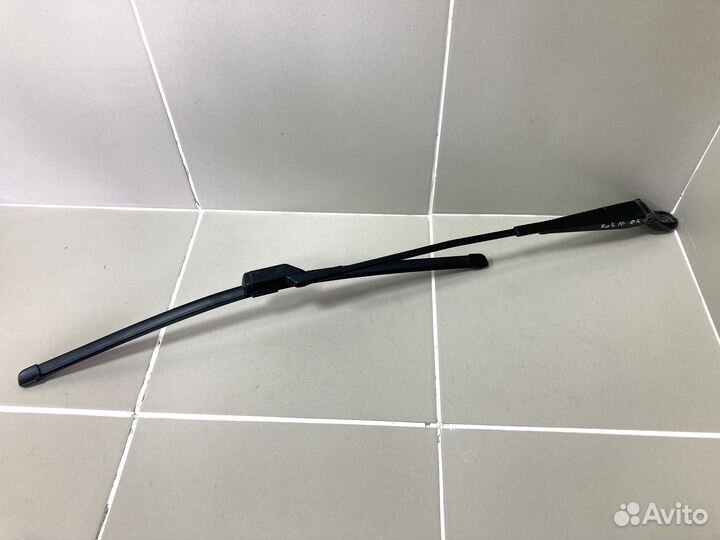 Повод стеклоочистителя прав Skoda Fabia 2010-2015