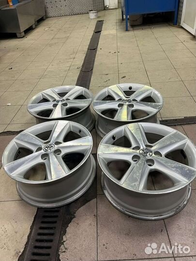 Диски на toyota camry r17