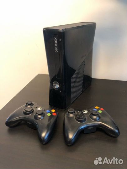 Xbox 360 120gb 2 джойстика