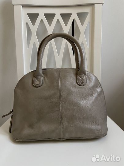 Сумку Tignanello из нутуральной кожи