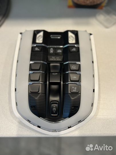 Плафон освещения porsche cayenne 958 2010