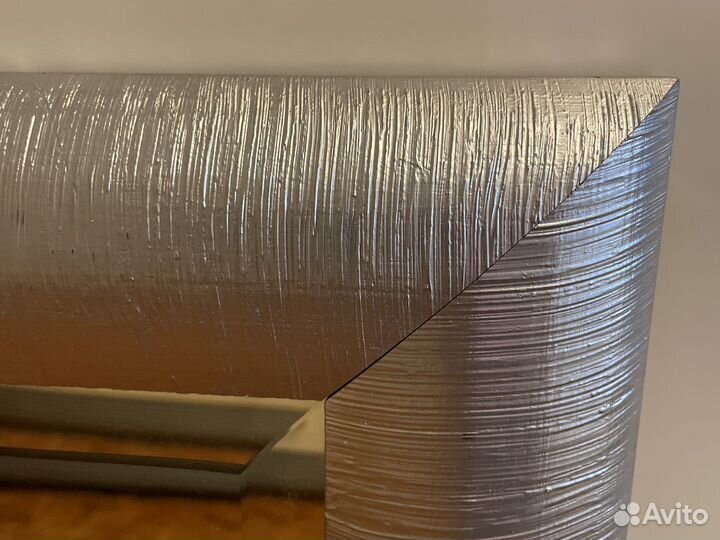 Зеркало на деревянной раме. Италия