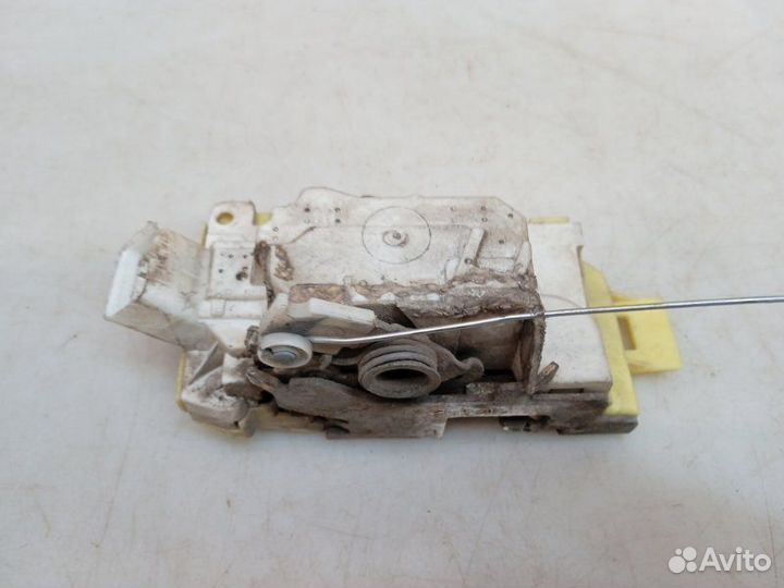 Замок двери передней правой Ford Focus 1 1.6 2001