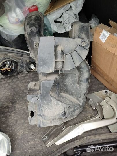 Резонатор воздушного фильтра Renault Fluence