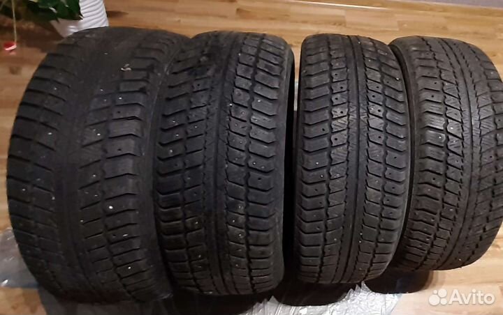 Matador MP 50 Sibir Ice 215/55 R16