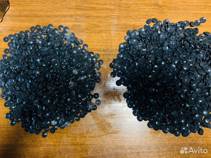 Пластиковые кнопки