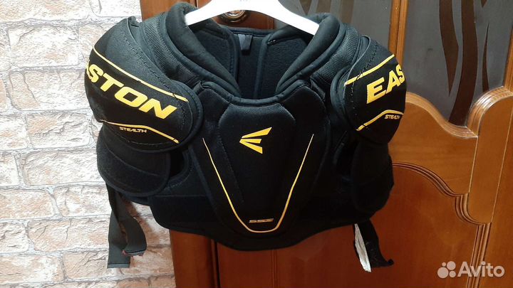 Нагрудник хоккейный на ребёнка 11 -14 лет