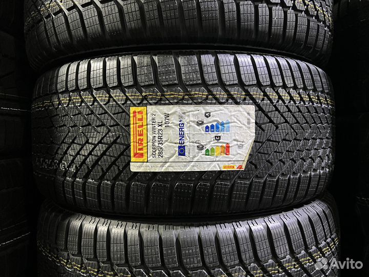 Pirelli Scorpion Winter 2 325/30 R23 и 285/35 R23 107W