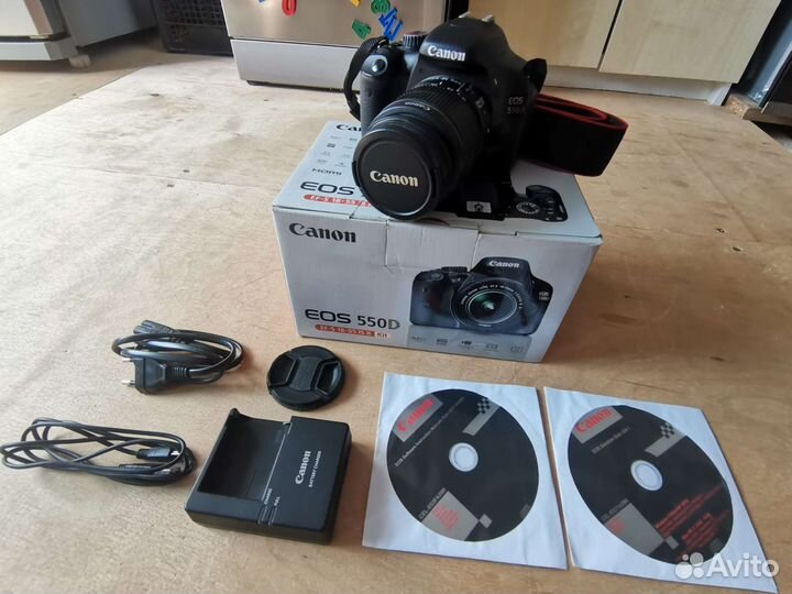 Зеркальный фотоаппарат canon 550d