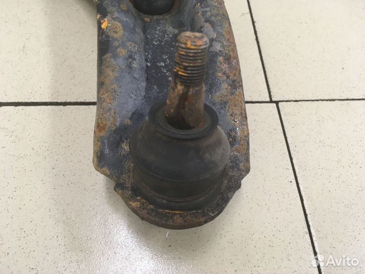 Рычаг передний правый V5 2013