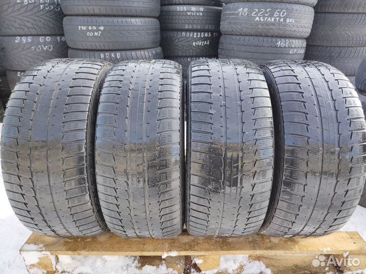 Falken Eurowinter HS-449 235/45 R17 97V