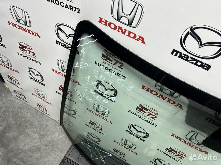 Стекло лобовое переднее Mazda Axela BK 2002-2008