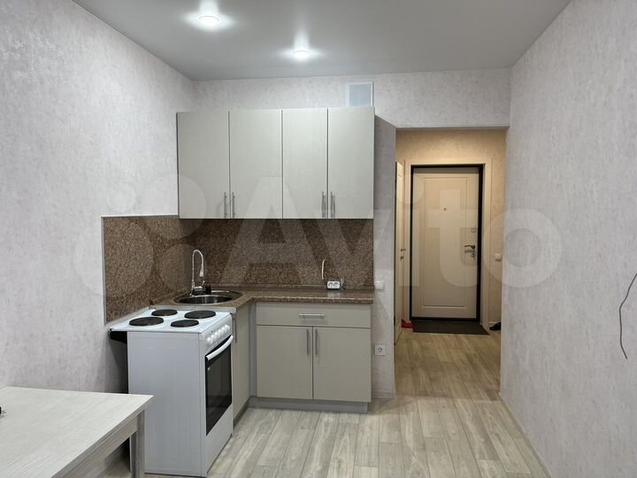 1-к. квартира, 42 м², 1/17 эт.