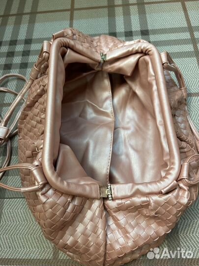 Перламутрово розовая сумка