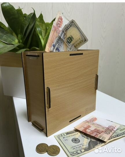 Копилка деревянная