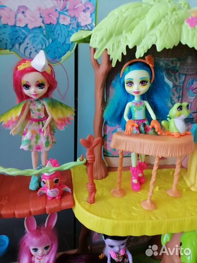 Домик энчантималс кафе в джунглях