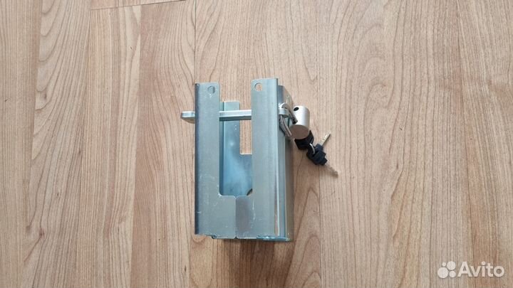 Противоугонный замок для легкового прицепа