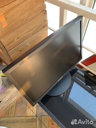 Монитор Samsung syncmaster e2220