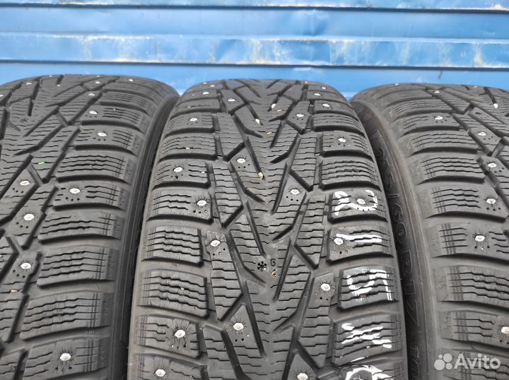 Nokian Tyres Hakkapeliitta 7 SUV 215/60 R17 100T