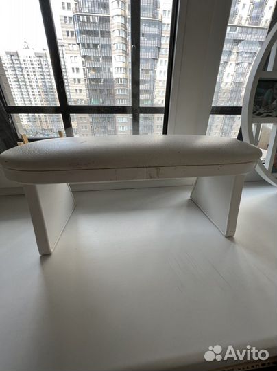 Подсавка для рук маникюрная