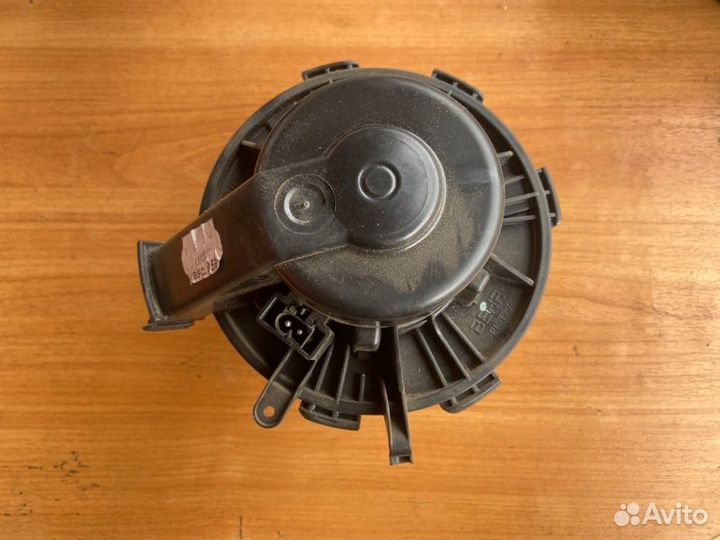 Моторчик печки Wv Crafter фургон cktb 2015