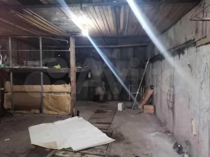 Гараж, > 30 м²