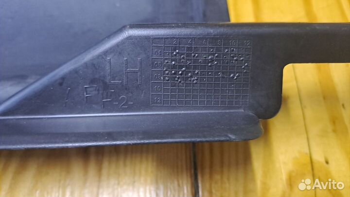 Накладка на порог левая задняя Ф-Пассат В6 05-10г