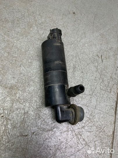 Насос омывателя фар Toyota Avensis T250 универсал