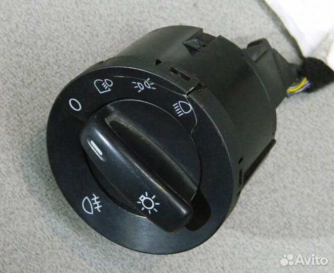 Блок управления светом VW Jetta 5 (дефект)