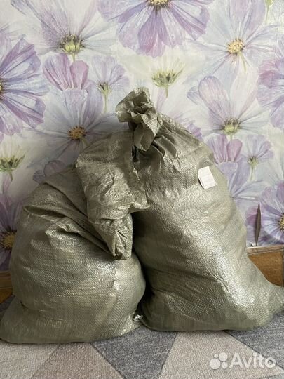 3 мешка мужской одежды