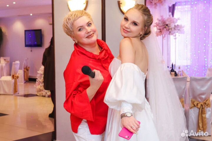 Ведущая + DJ, живая музыка, вокал, дым, свет