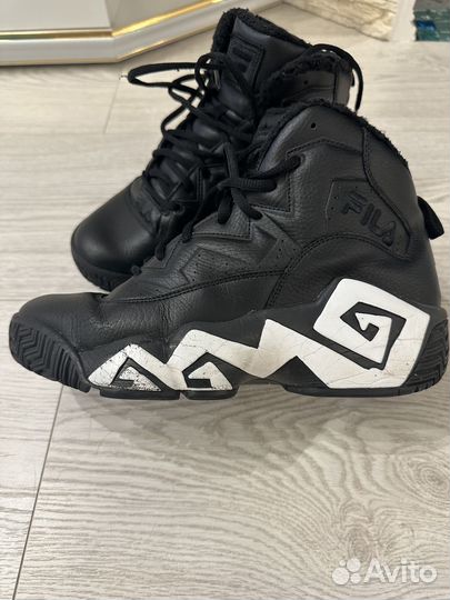 Продаю зимние мужские кроссовки