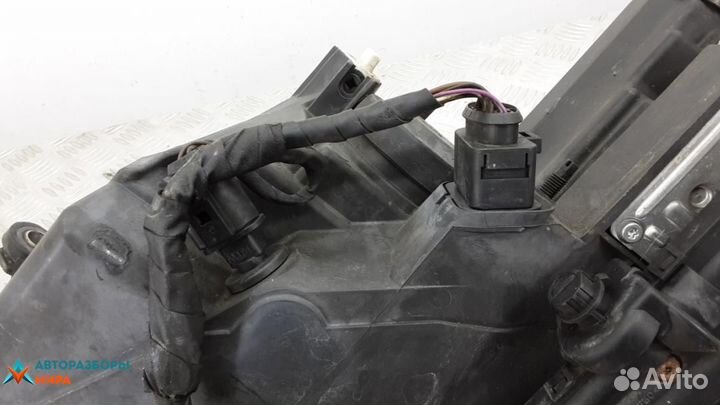 Фара правая Volkswagen Phaeton 2005 3D2941018K