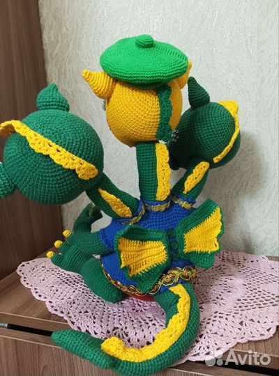 Вязаная игрушка Дракоша 