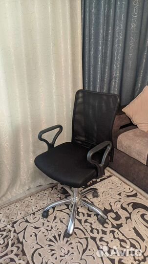 Компьютерное кресло