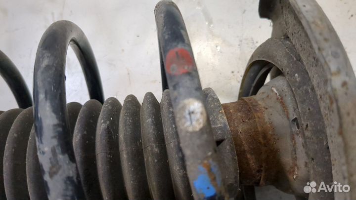 Амортизатор подвески правый передний Peugeot 208