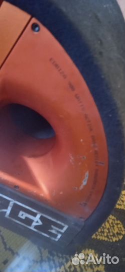 Активный сабвуфер